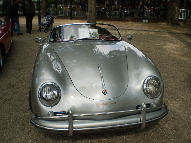 Kopenhaga, Tivoli - wystawa samochodów Porsche